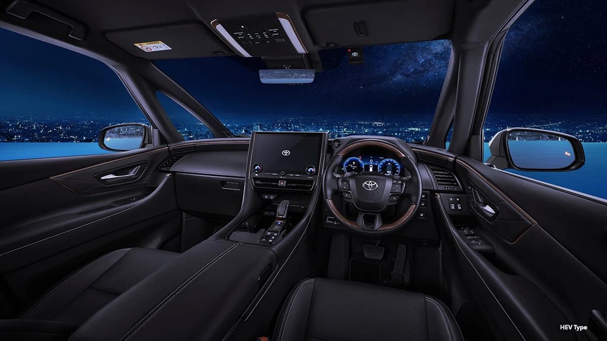 Interior main view