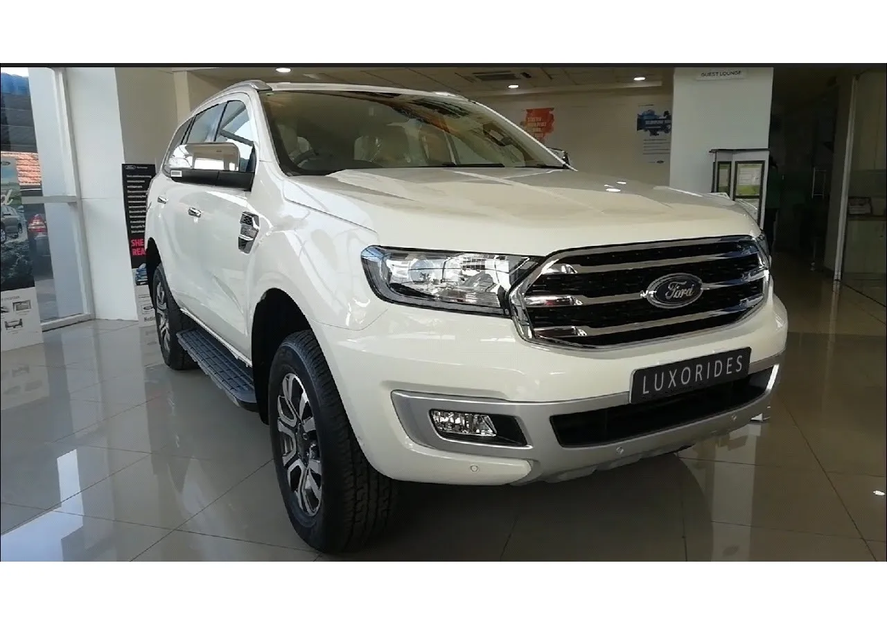 ford endeavour luxury car rental service by Luxorides